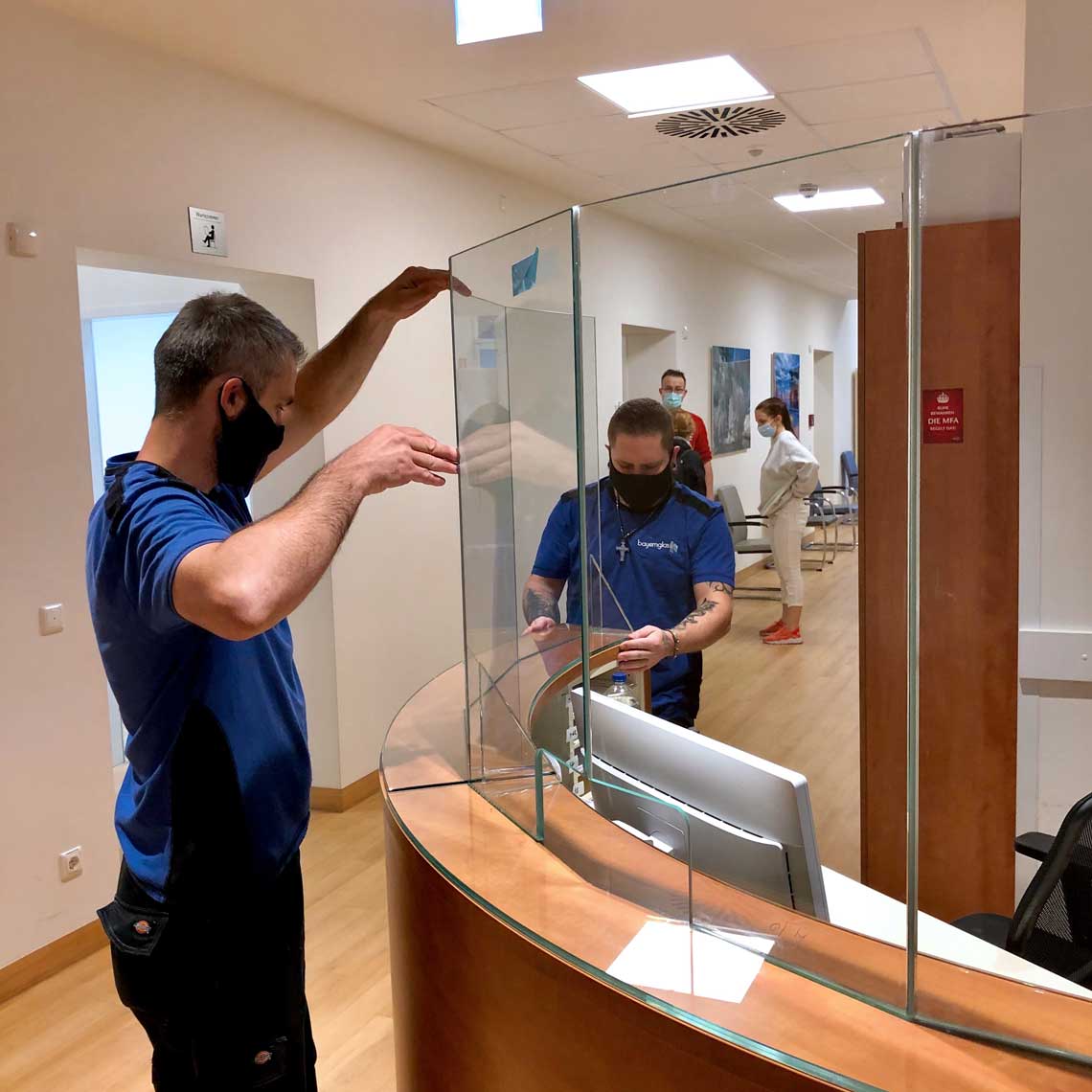 Einbau Pandemie Corona Schutzwände Klinik in München